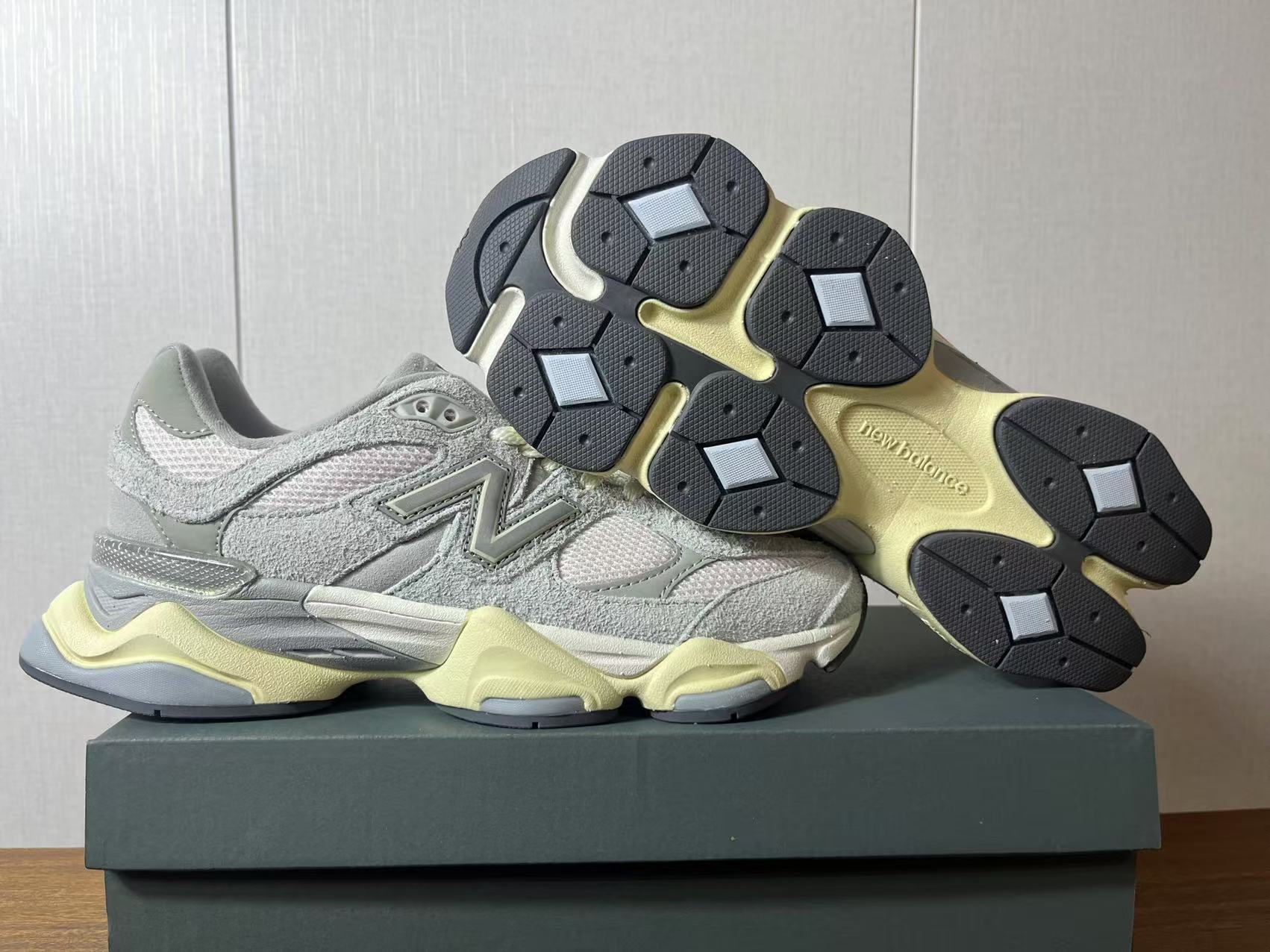 New Balance 9060 – Grey & White – Retro Street Style Sneakers – Unisex – Wide Fit