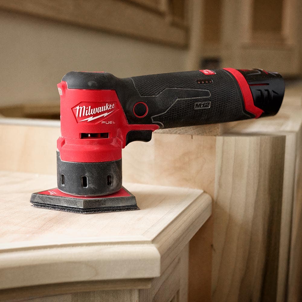 MILWAUKEE 12V FUEL™ Orbital Detail Sander Skin M12FDSS0