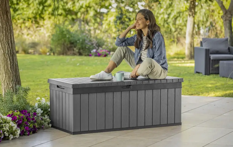 100 Gallon Deck Box - Graphite