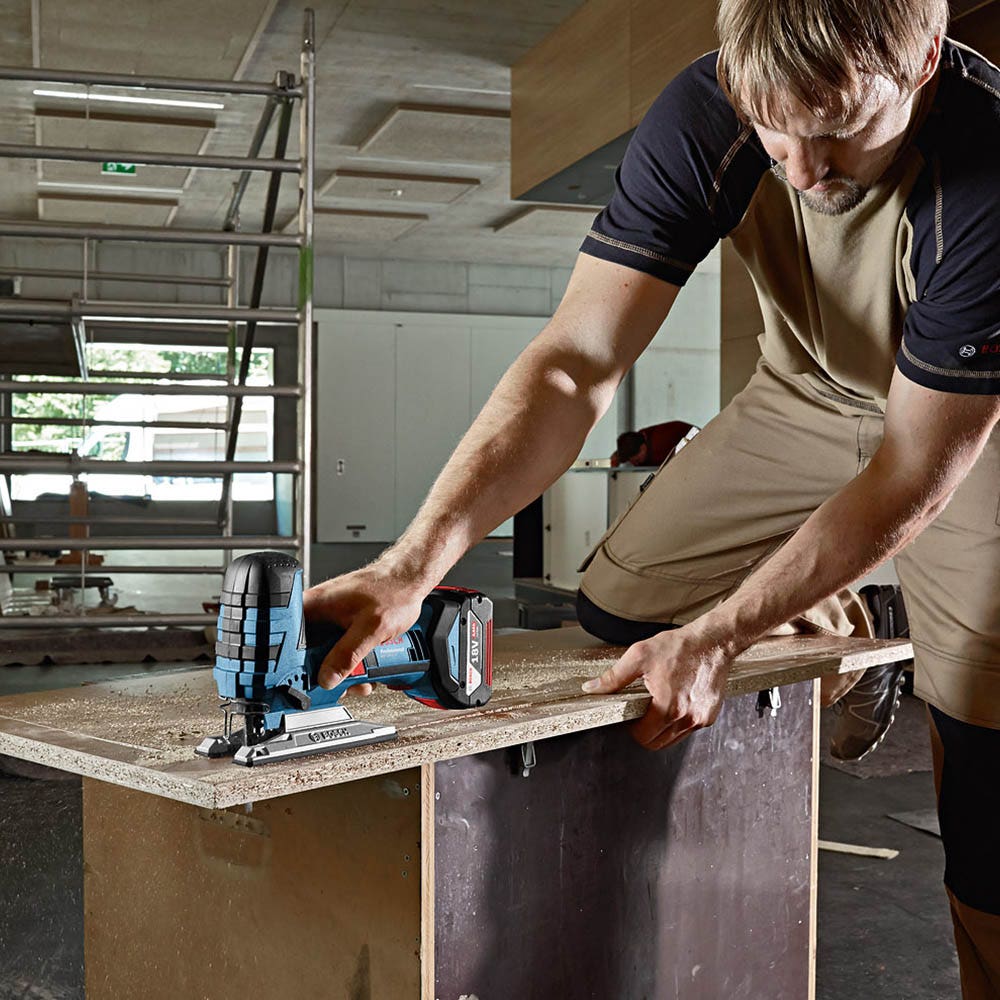 BOSCH 18V Cordless Jigsaw GST 18 V-LI B Skin 06015A6100