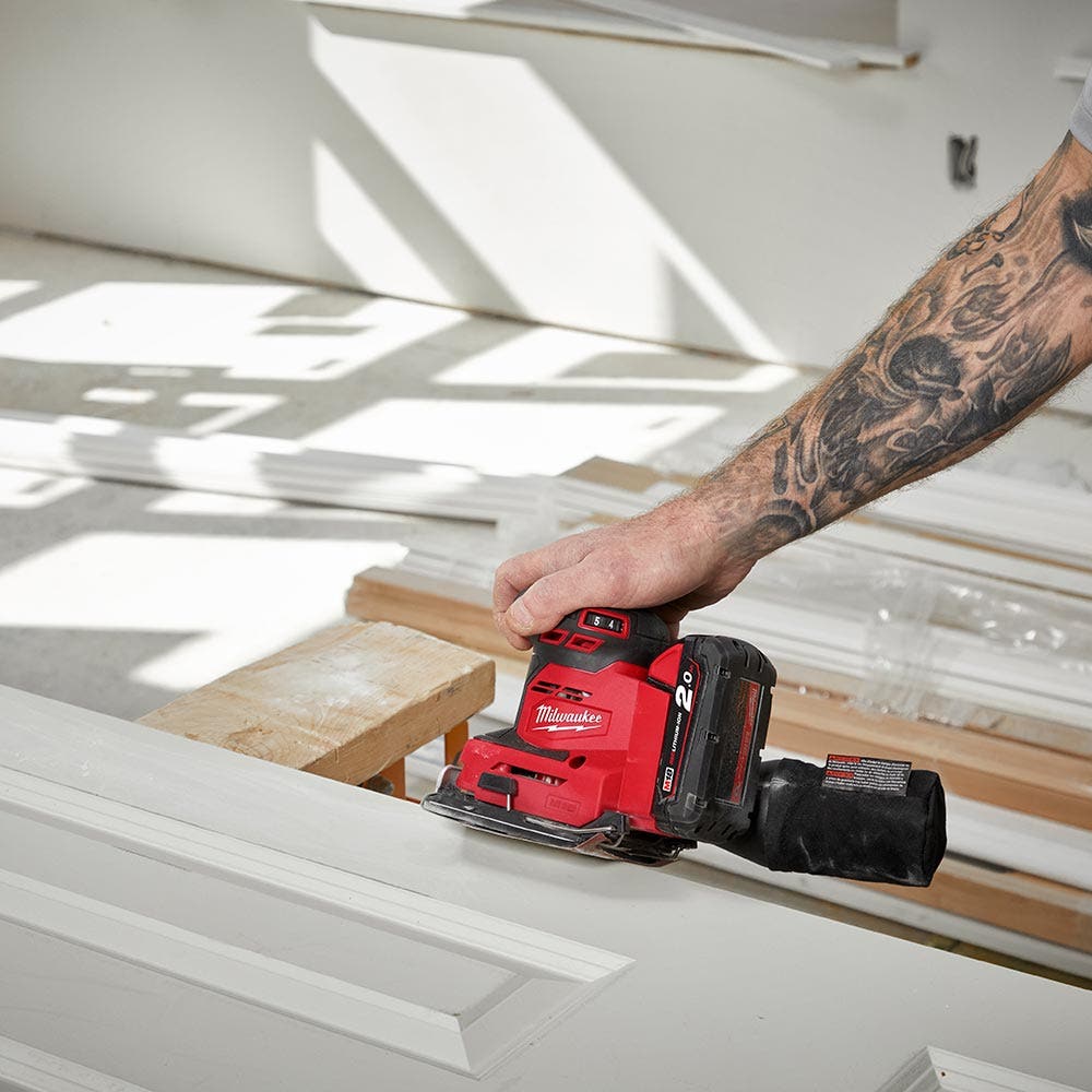 MILWAUKEE 18V 1/4 Sheet Sander Skin M18BQSS0