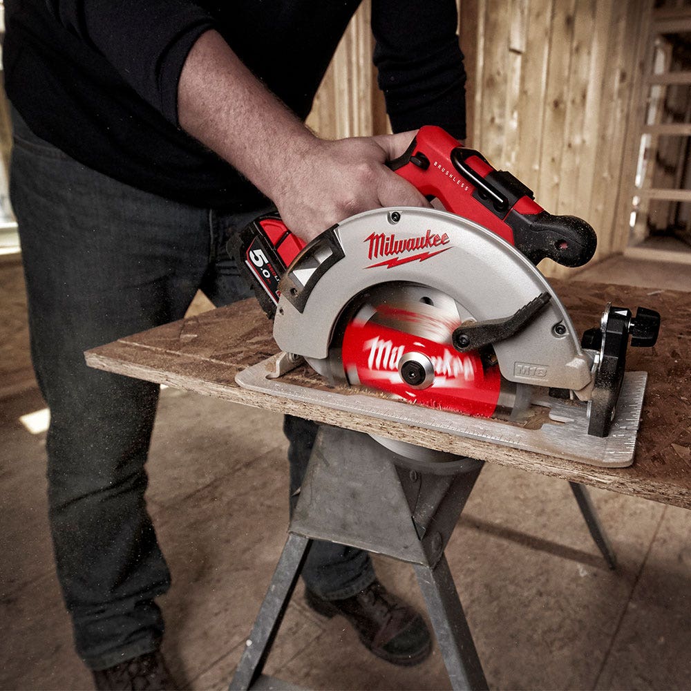 MILWAUKEE 18V Brushless 184mm Circular Saw Skin M18BLCS66-0