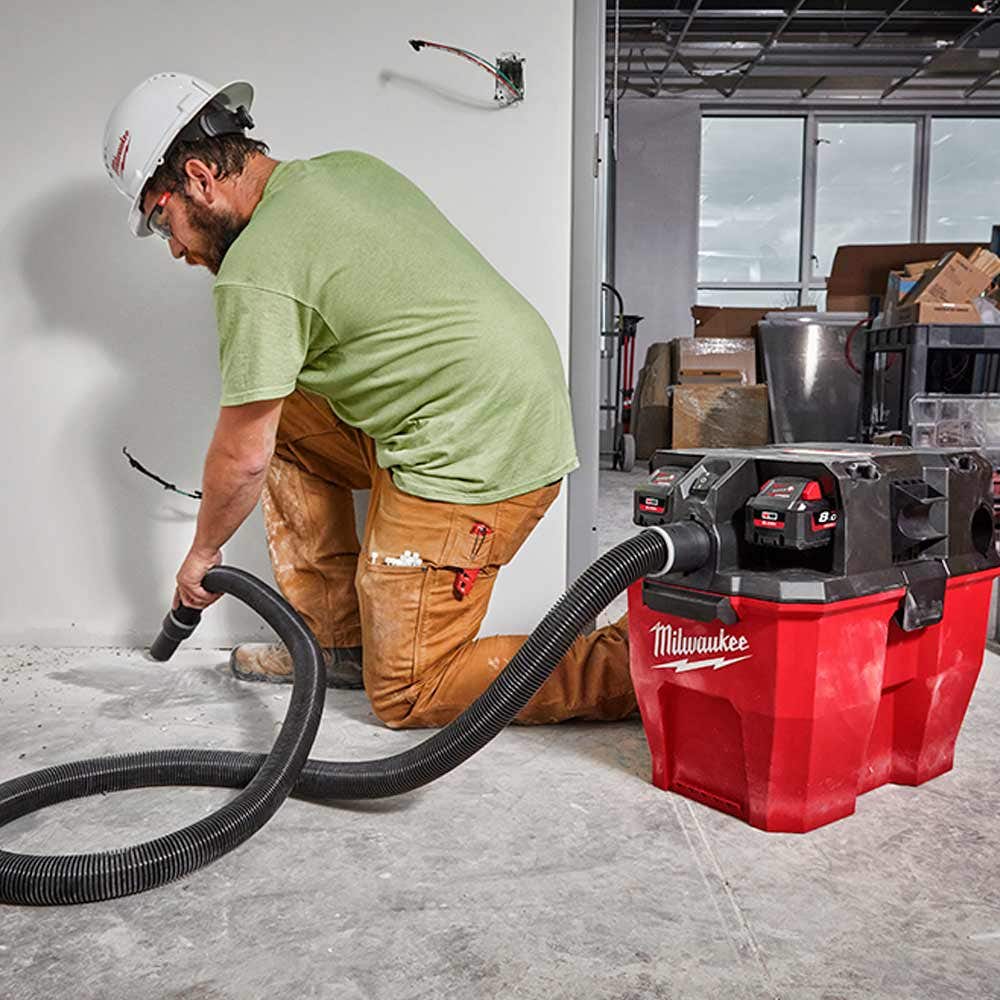 MILWAUKEE 18V FUEL™ 34L Wet/Dry Vacuum Skin M18FVC34L0