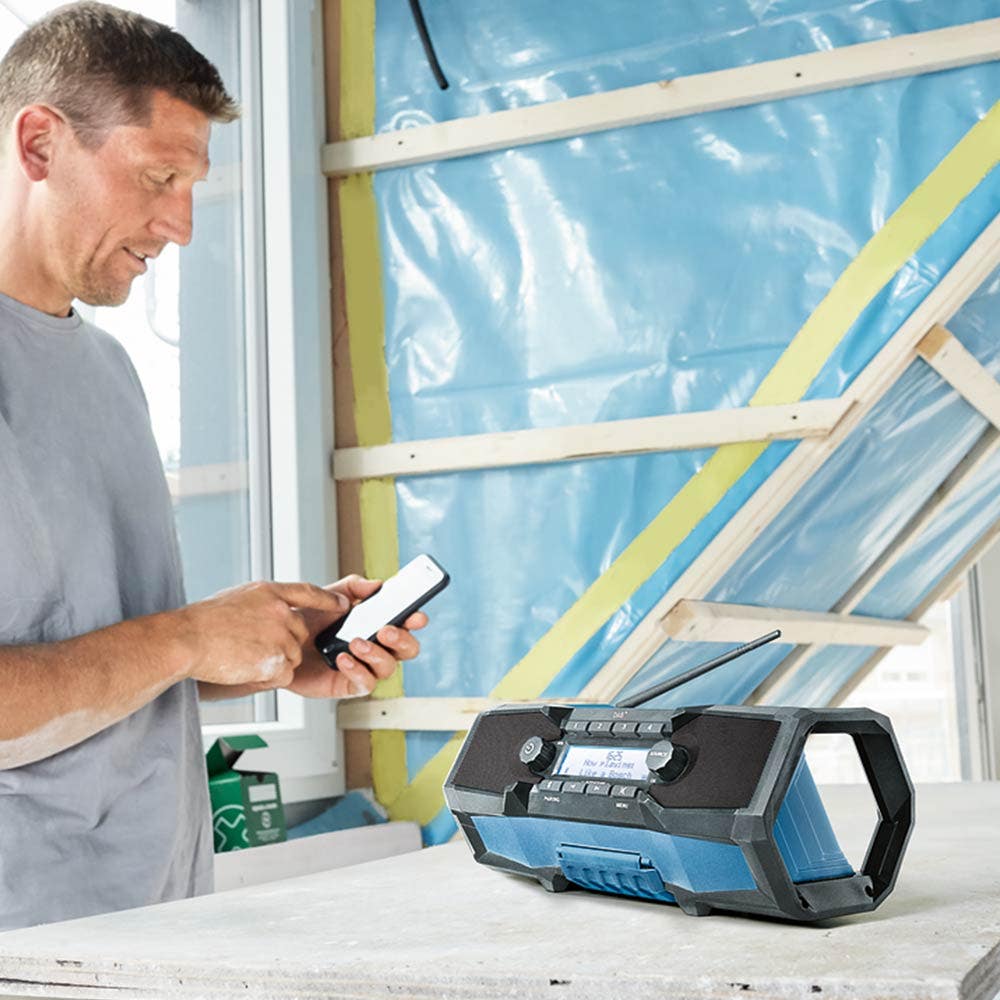 BOSCH 18V Bluetooth & DAB+ Worksite Radio Skin GPB 18V-2 SC 06014A3140