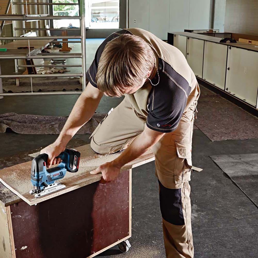 BOSCH 18V Cordless Jigsaw GST 18 V-LI B Skin 06015A6100