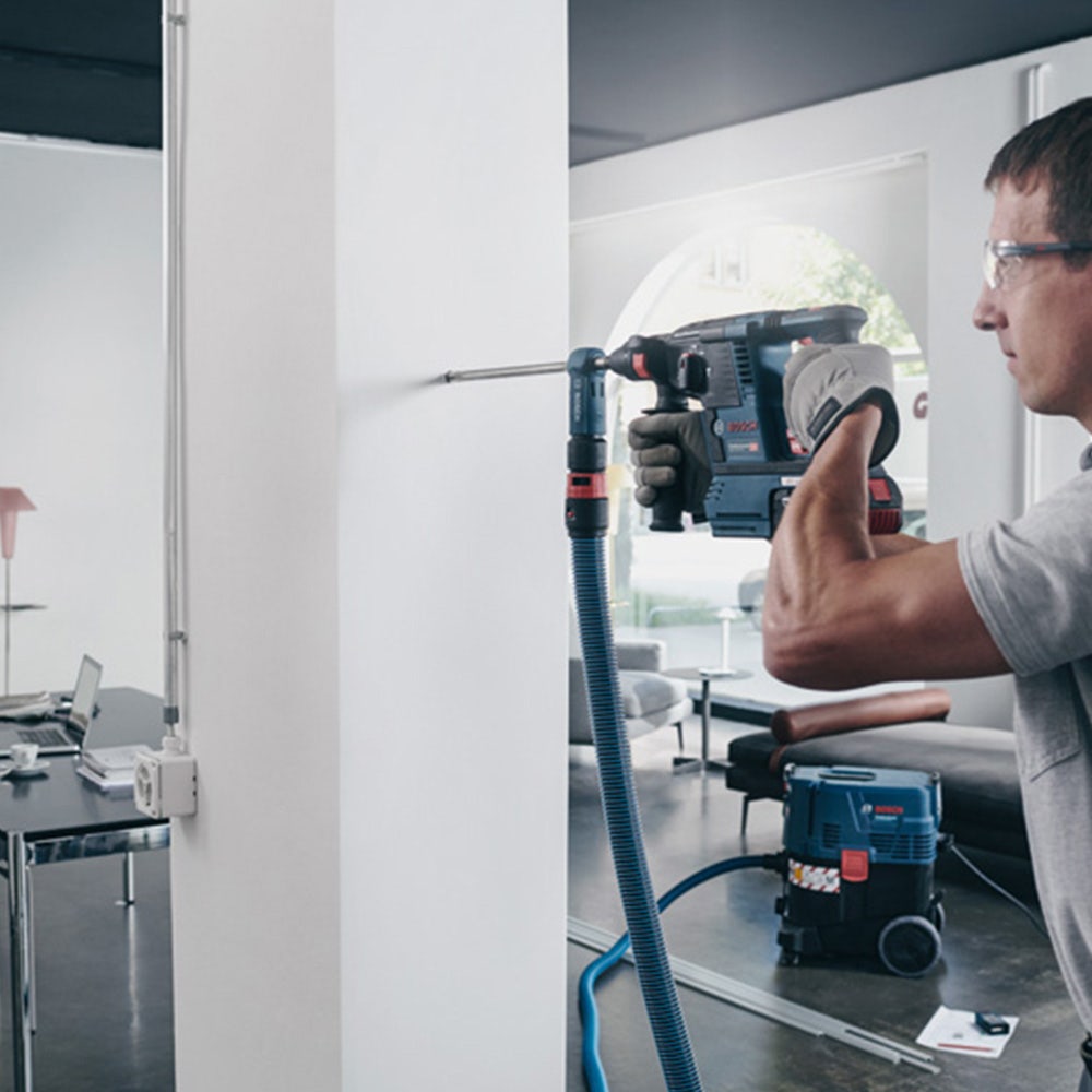 BOSCH 18 x 280mm 4-Cutter SDS-Plus TCT Dust Extraction Hammer Drill Bit - SPEEDCLEAN