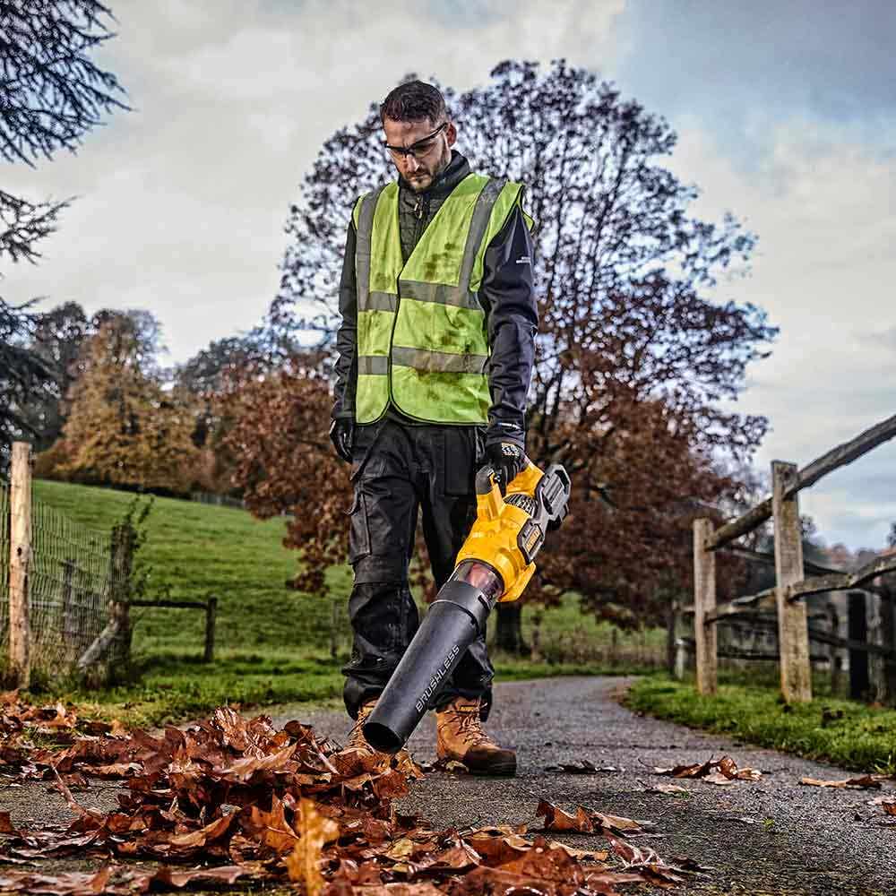 DEWALT 54V XR FLEXVOLT Axial Blower 1 x 9.0Ah Kit DCMBA572X1-XE