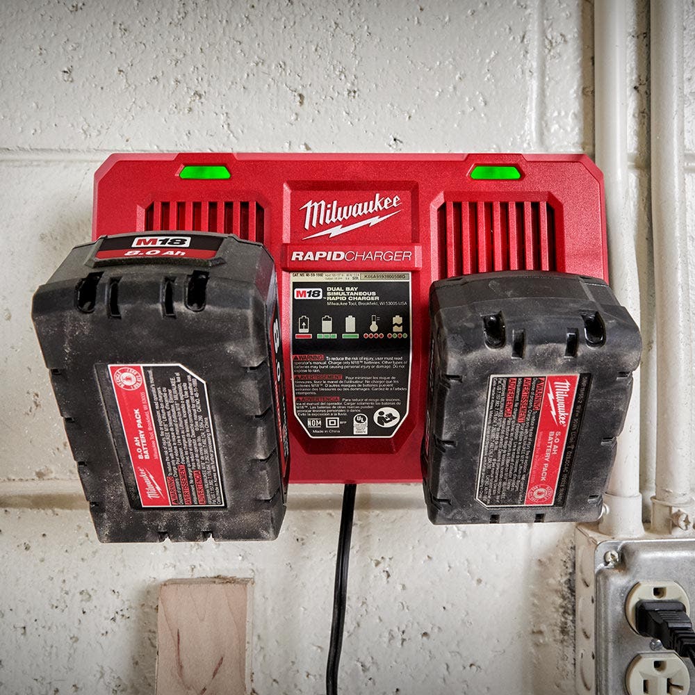 MILWAUKEE 18V Dual Bay Simultaneous Rapid Charger M18DFC
