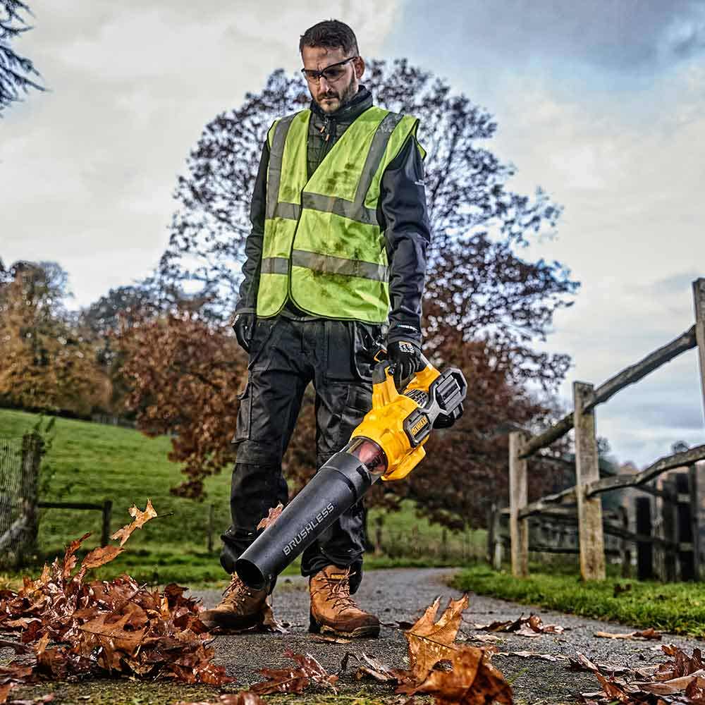 DEWALT 54V XR FLEXVOLT Axial Blower 1 x 9.0Ah Kit DCMBA572X1-XE