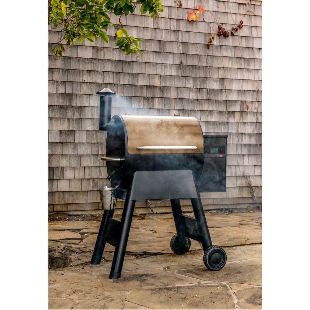 Pro 575 Wifi Pellet Grill and Smoker in Bronze