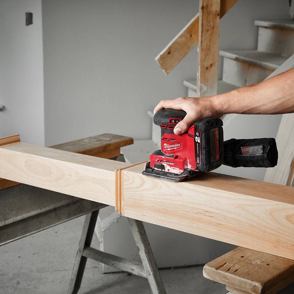 MILWAUKEE 18V 1/4 Sheet Sander Skin M18BQSS0