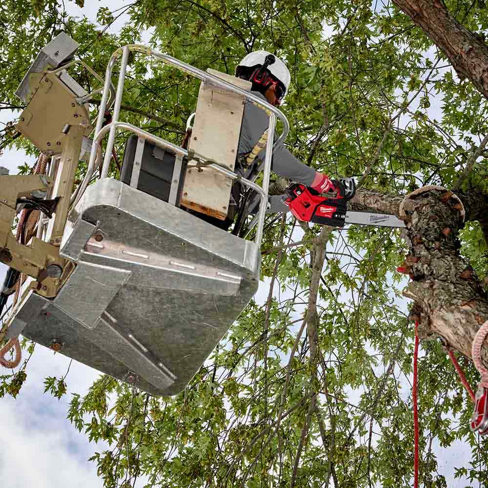 MILWAUKEE 18V FUEL™ 356mm ( 14") Top Handle Chainsaw Skin M18FTCHS140