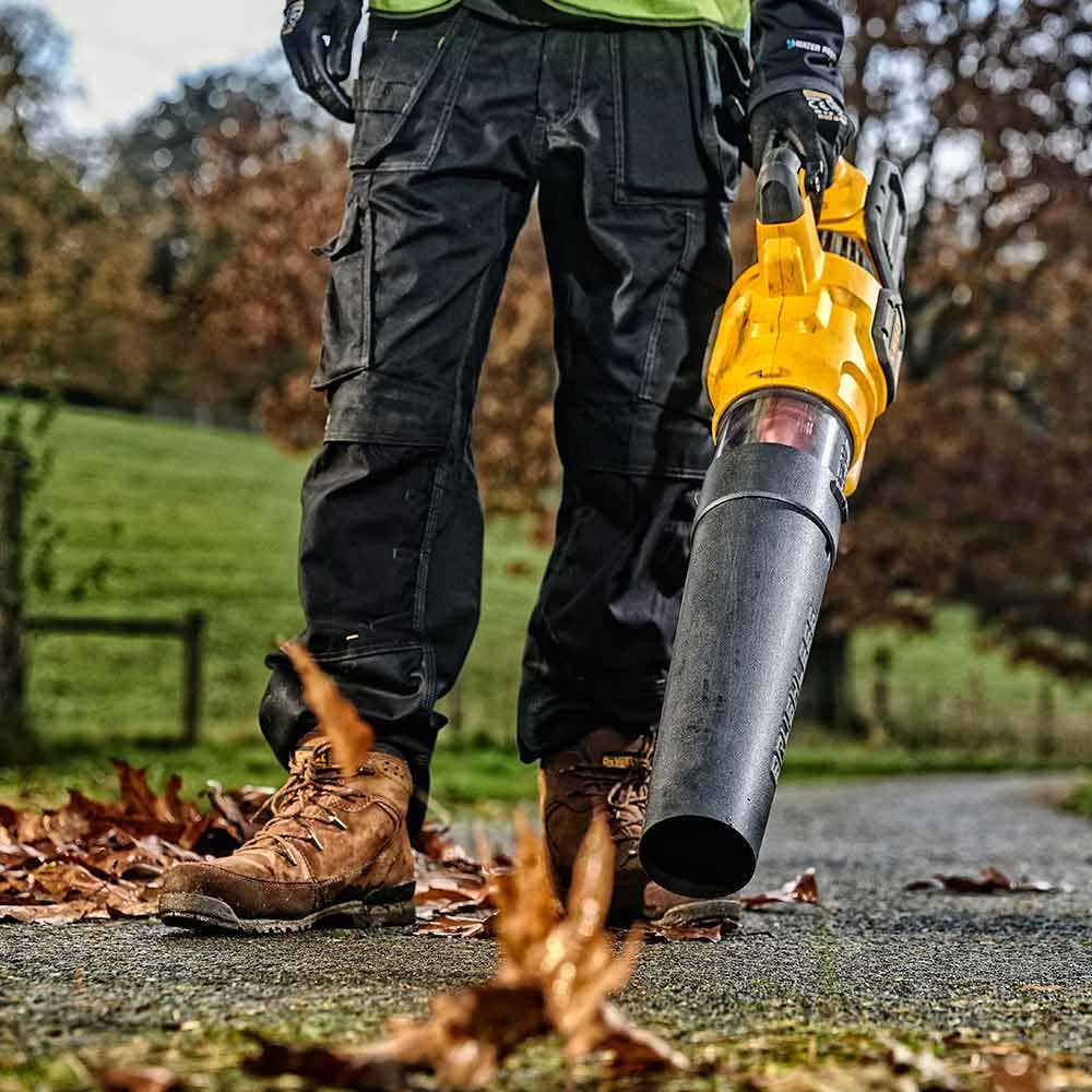 DEWALT 54V XR FLEXVOLT Axial Blower 1 x 9.0Ah Kit DCMBA572X1-XE