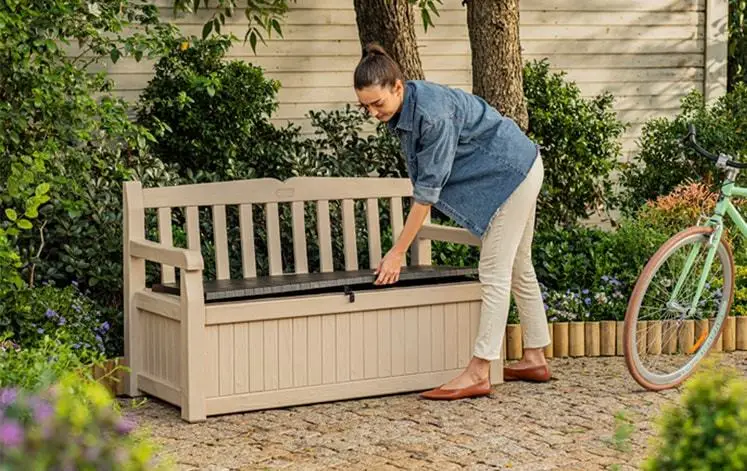 Keter Eden 265L storage stool