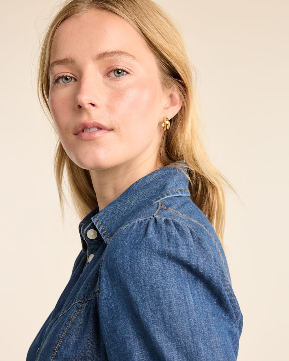 WOMEN'S BUTTON-FRONT CHAMBRAY DRESS