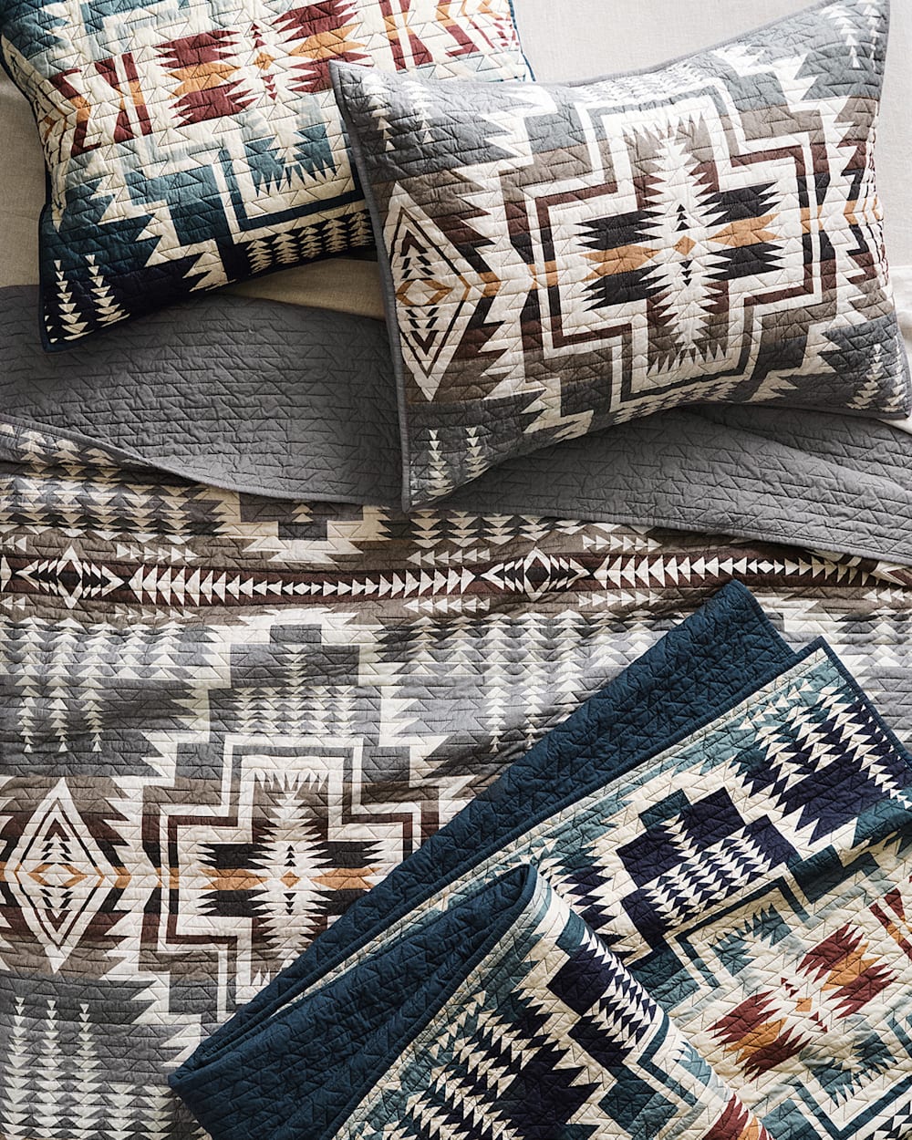 HARDING STAR PRINTED COVERLET SET