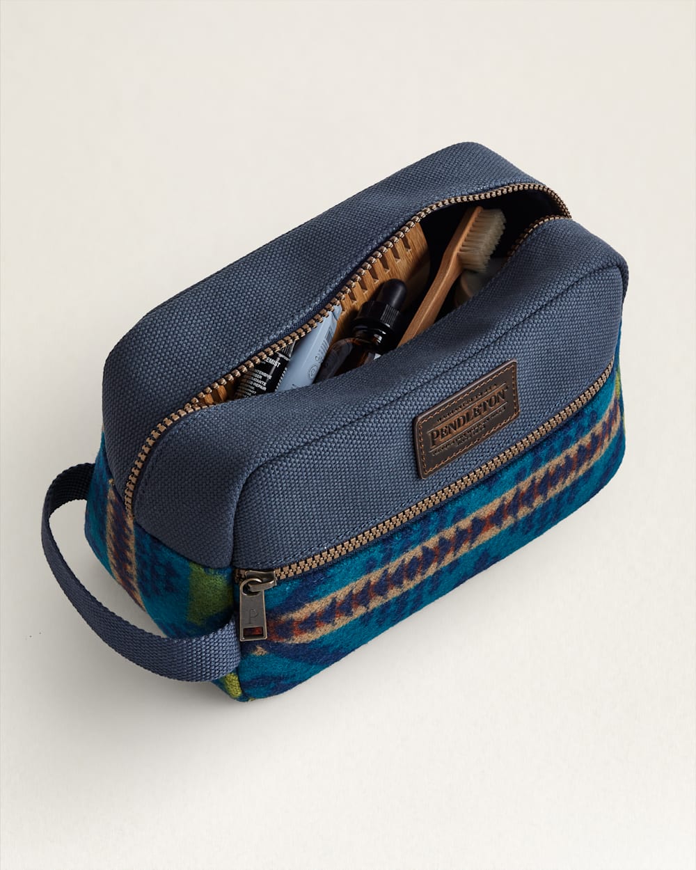DIAMOND DESERT CARRYALL POUCH