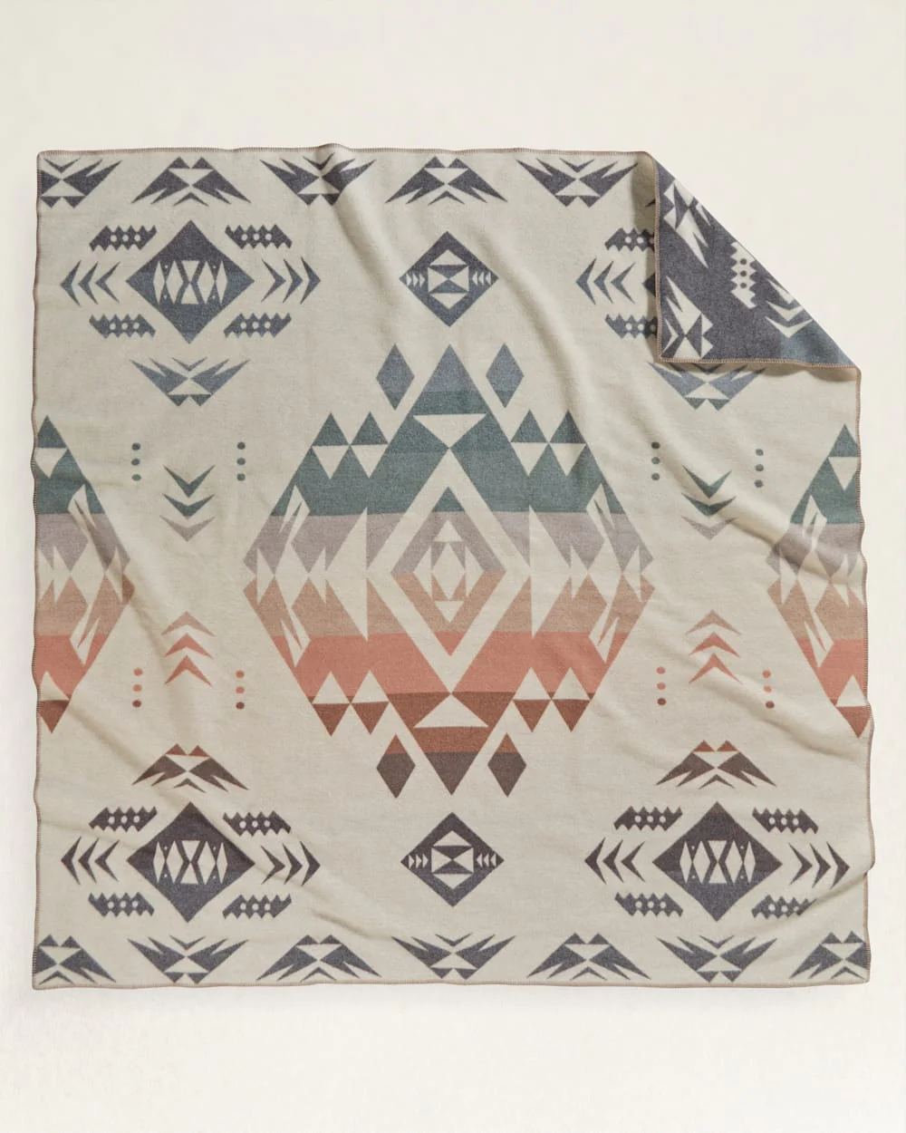 AGATE BEACH BLANKET