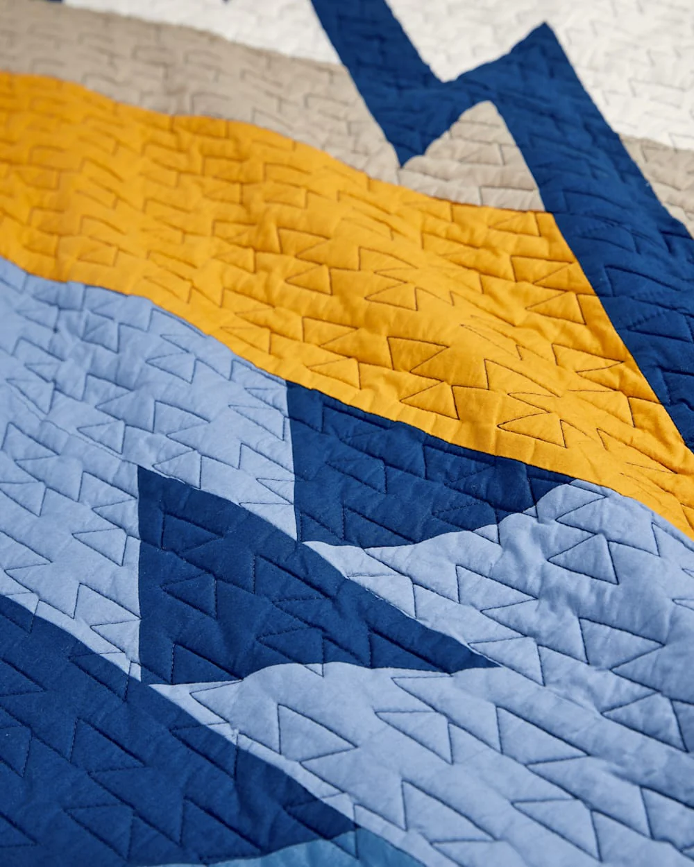 TRAPPER PEAK PIECED QUILT SET