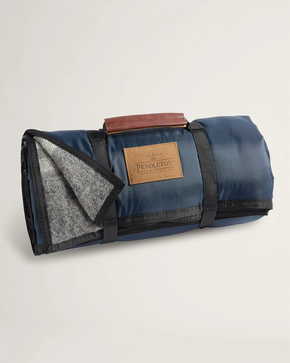 ROLL-UP BLANKET