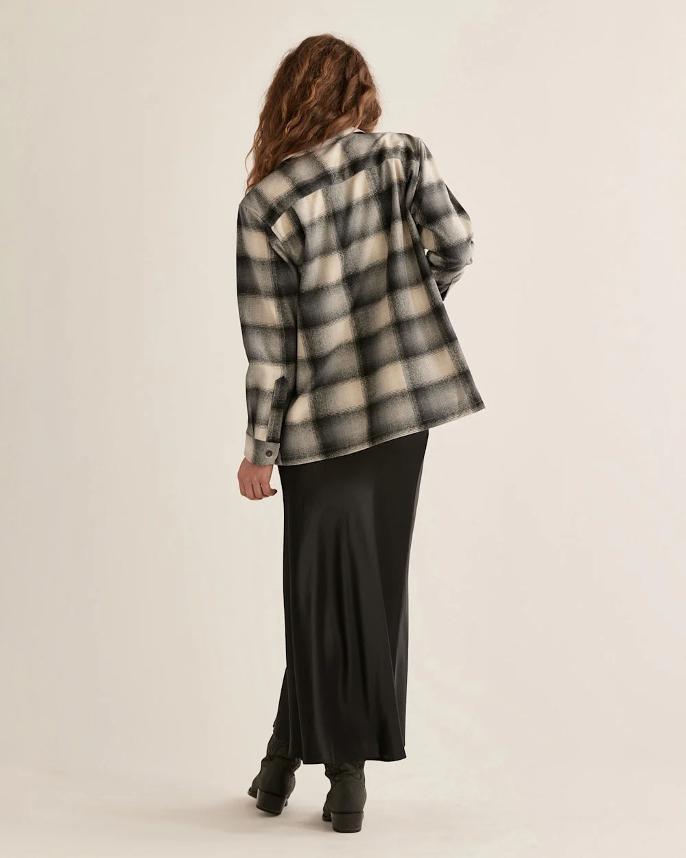 WOMEN'S PLAID BOYFRIEND BOARD SHIRT