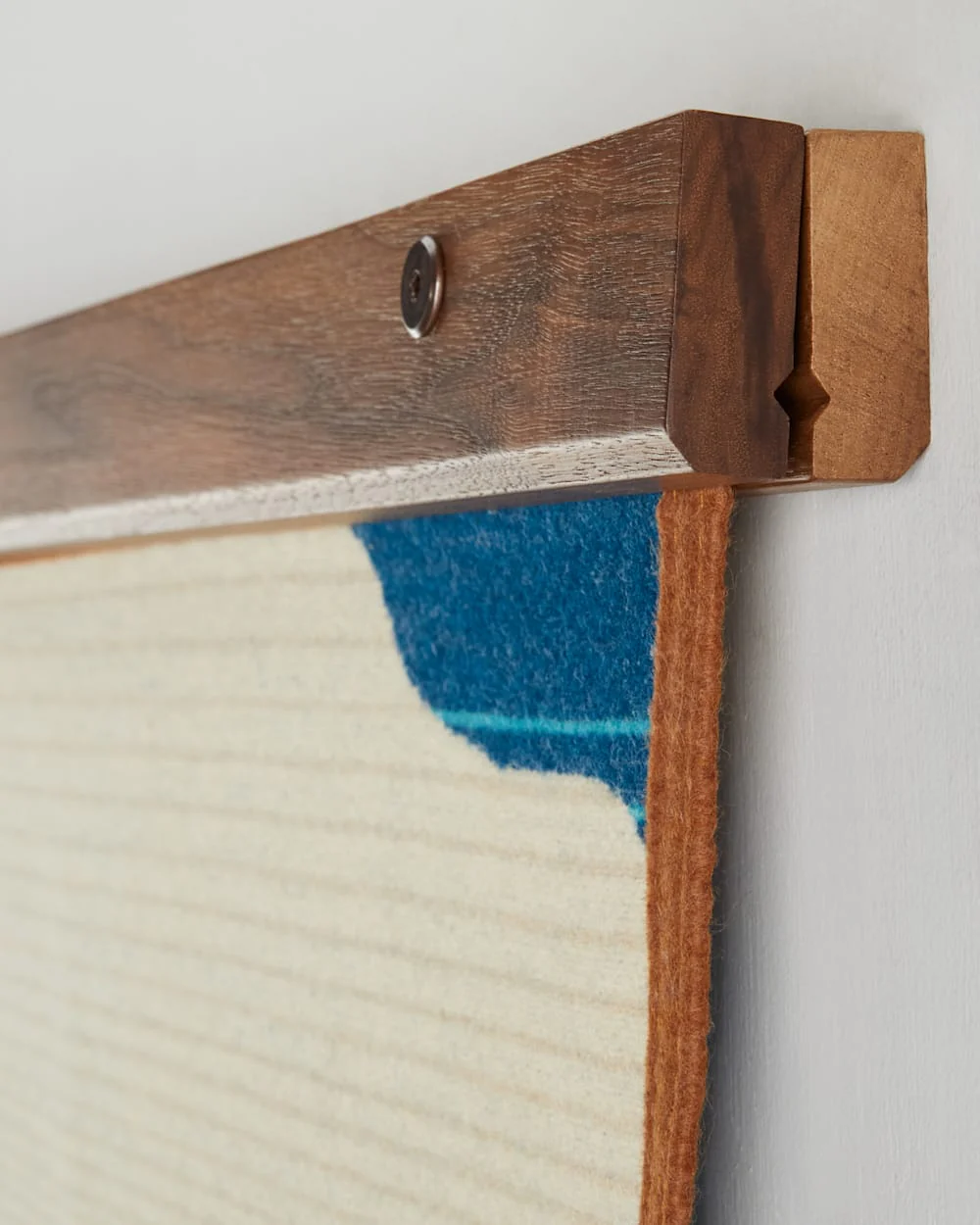 WOODEN BLANKET HANGER