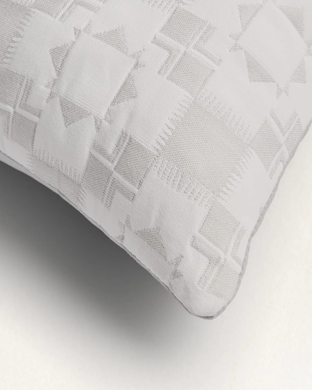 SUNBRELLA X PENDLETON SQUARE OUTDOOR PILLOW