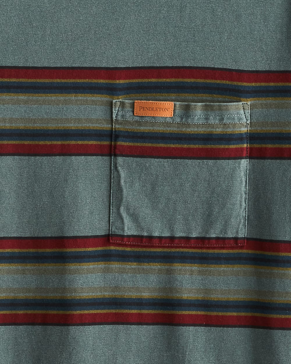 MEN'S SHORT-SLEEVE STRIPED DESCHUTES POCKET TEE