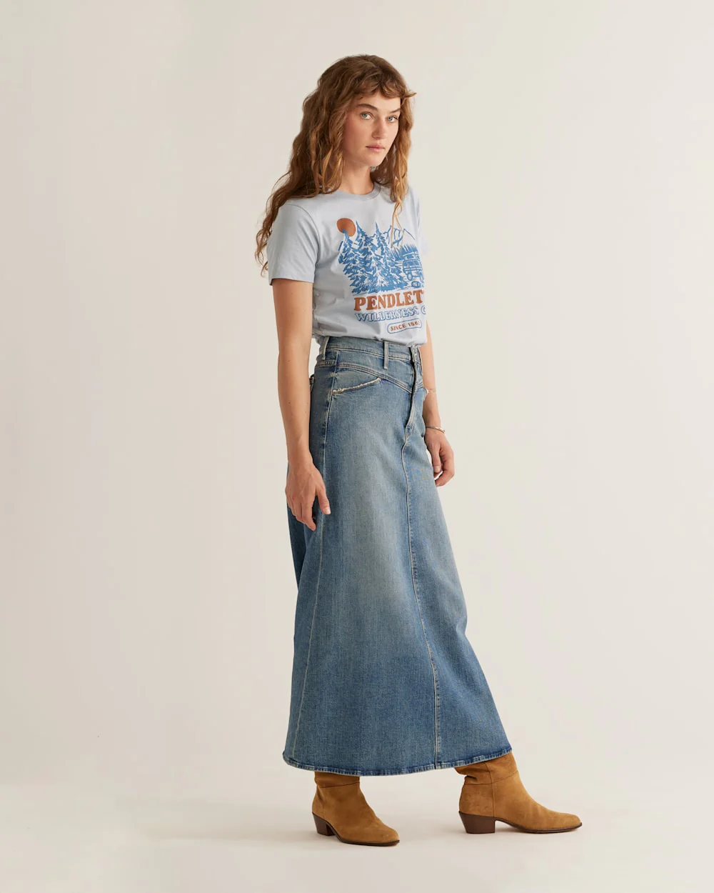 WOMEN'S WILDERNESS CLUB GRAPHIC TEE
