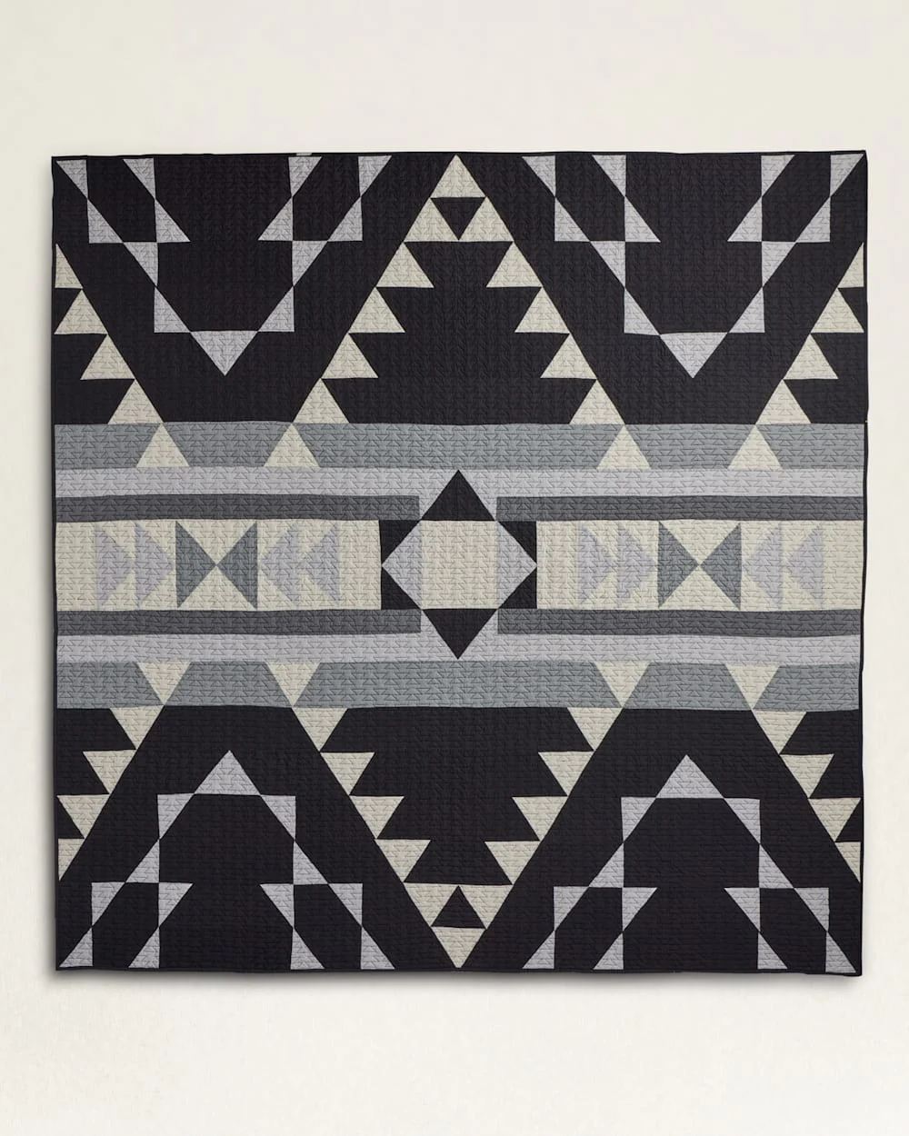 SHADOW PEAK PIECED QUILT SET