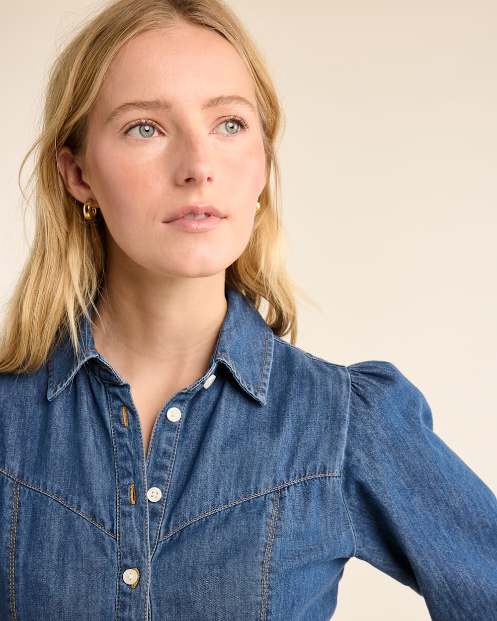 WOMEN'S BUTTON-FRONT CHAMBRAY DRESS