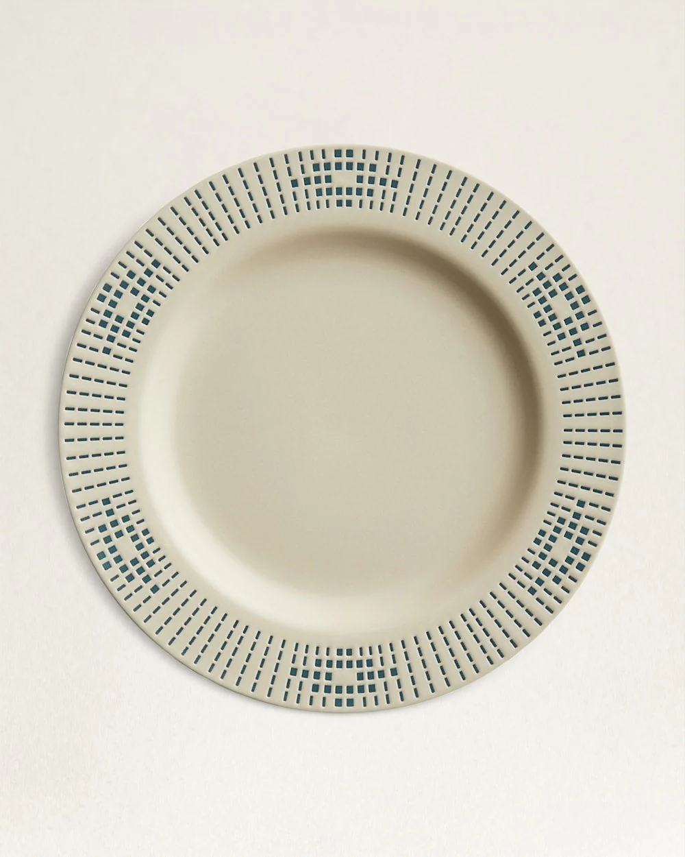 STONEWARE SALAD PLATES