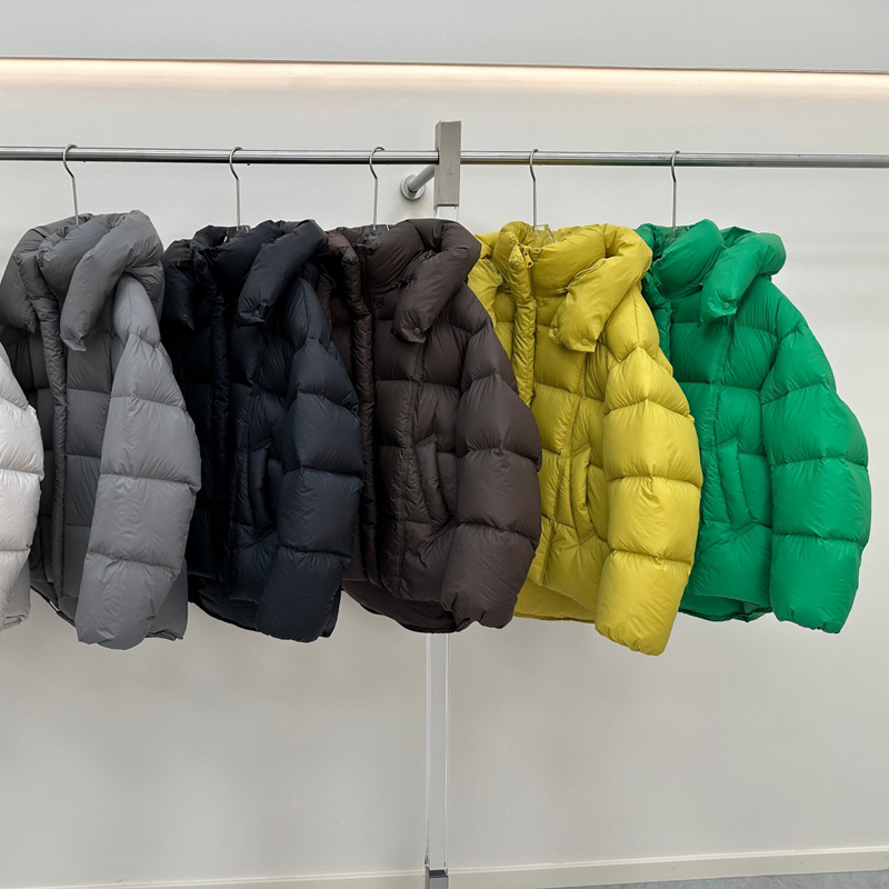 Duck down hooded puff-style down jacket for women new winter 2025 style oversized loose fit thickened puffer jacket