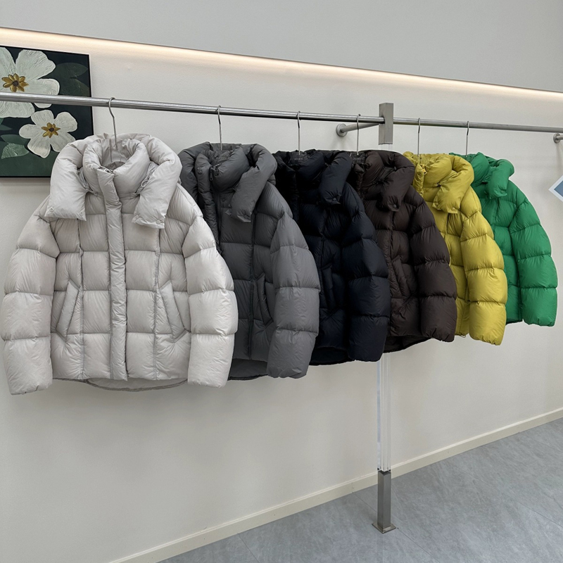 Duck down hooded puff-style down jacket for women new winter 2025 style oversized loose fit thickened puffer jacket