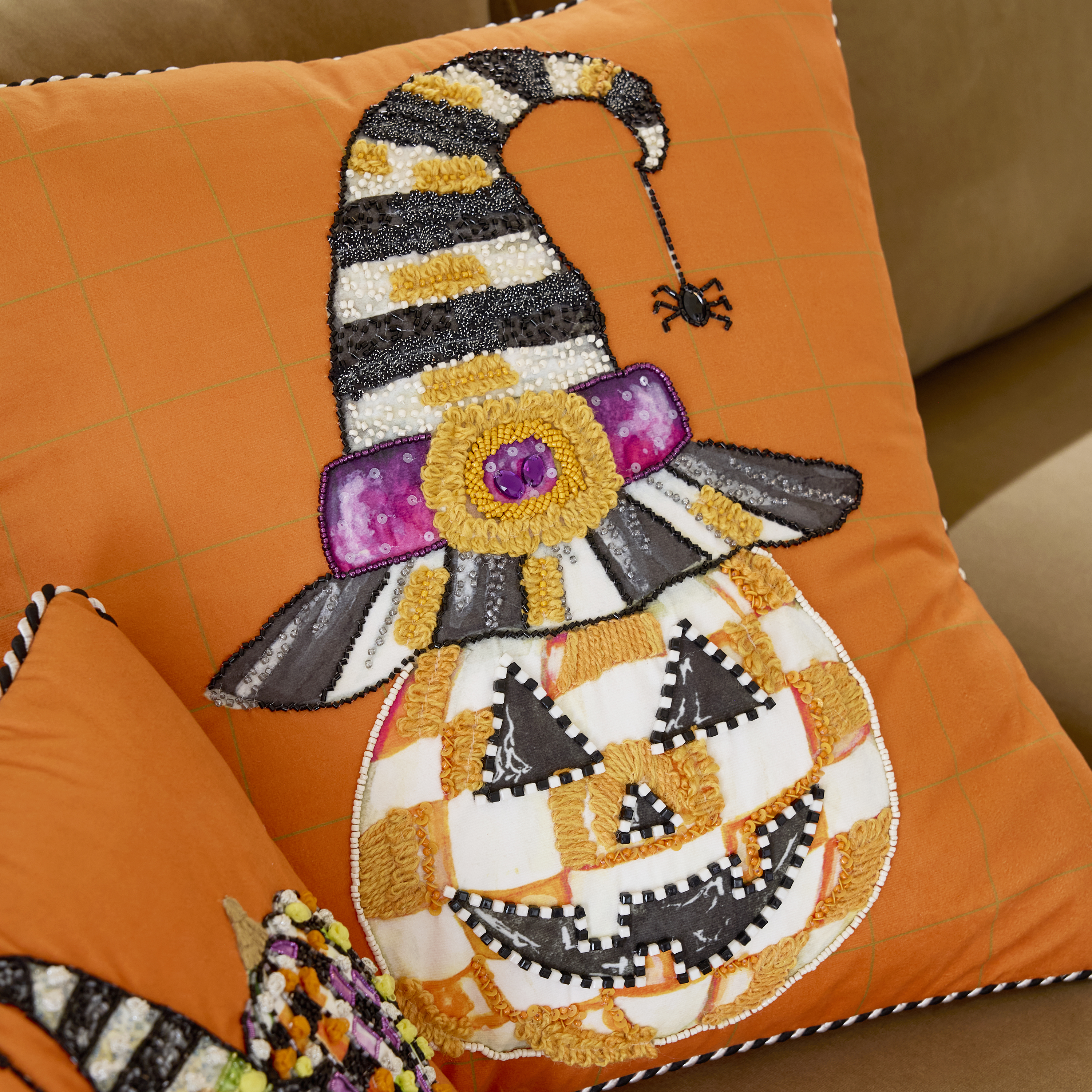 Jack O' Lantern in Hat Throw Pillow
