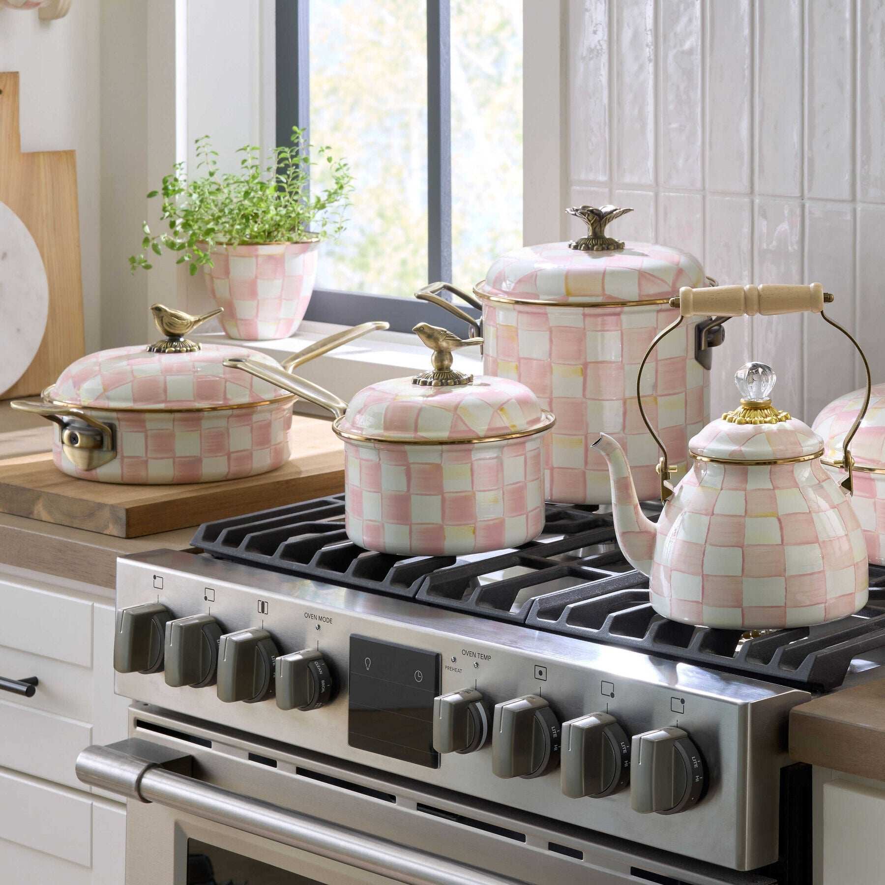 Rosy Check 2.5 Quart Saucepan