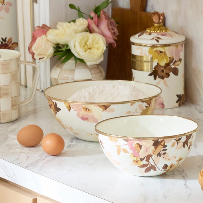 Wild Rose White Medium Everyday Bowl