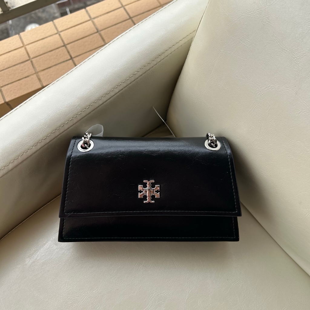 001 2025 Latest mini Kira Series Oil-wax cowhide baguette bag chain bag shoulder bag