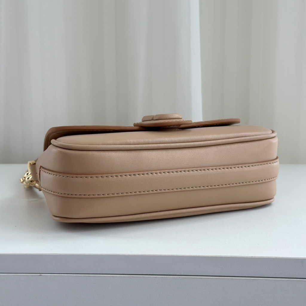 The Clover Small Shoulder Bag Leather Underarm Bag Chain Bag 2P4HSHO35H02