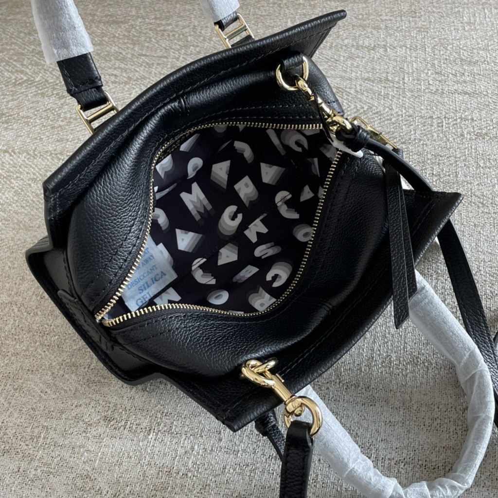 MARC JACOBS 100% genuine leather crossbody bag features a lychee grain top layer of cowhide, which is super soft and fine