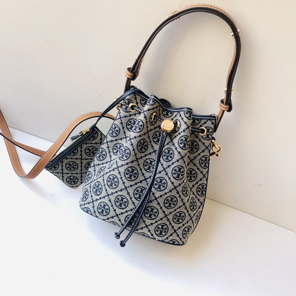 001 1616/1615 T Monogram Bucket Bag/ Handbag/ Crossbody Bag