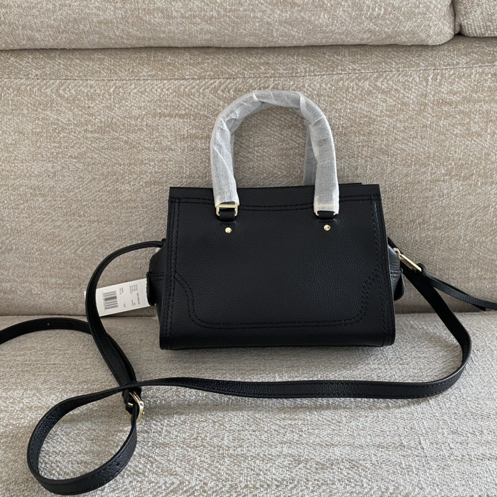 MARC JACOBS 100% genuine leather crossbody bag features a lychee grain top layer of cowhide, which is super soft and fine