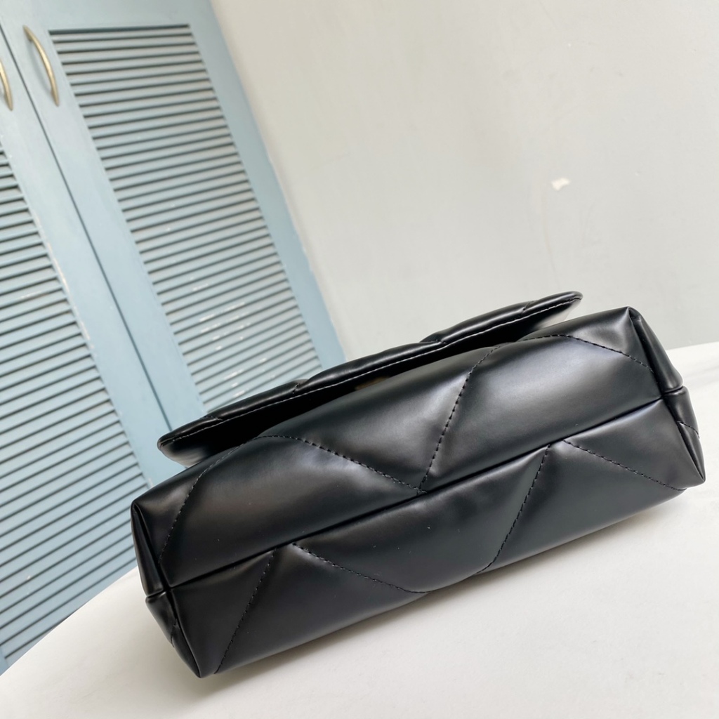 001 511/154704 New kira Cloud Bag/Chain crossbody bag