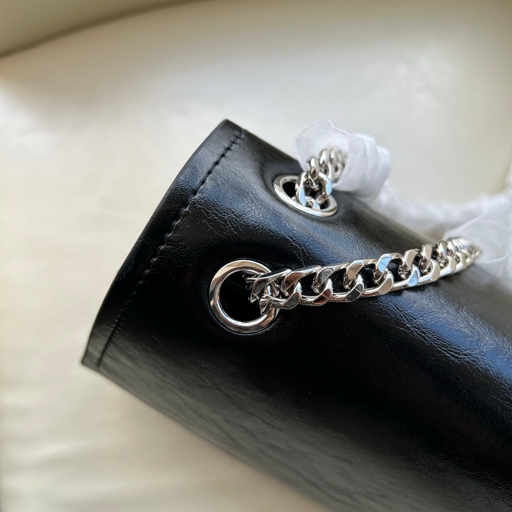 001 2025 Latest Kira Series Oil-wax Cowhide Baguette Bag Chain Bag Shoulder Bag