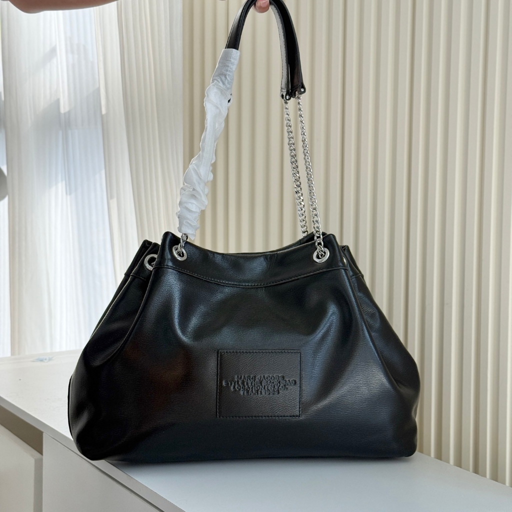 MARC JACOBS Latest CHAIN SACK Cowhide leather large capacity chain shoulder bag Crossbody bag