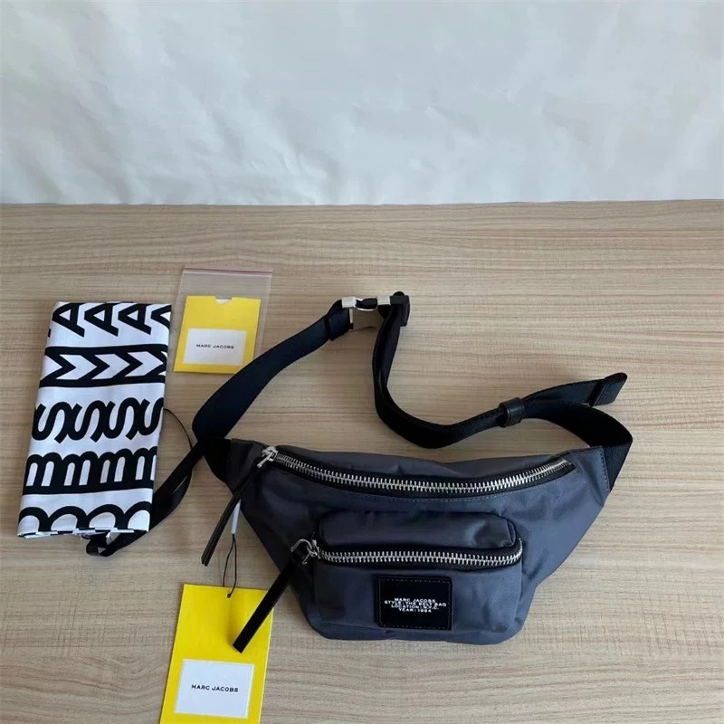 THE Marc Jacobs latest solid color letter nylon men's and women's casual double zipper chest bag