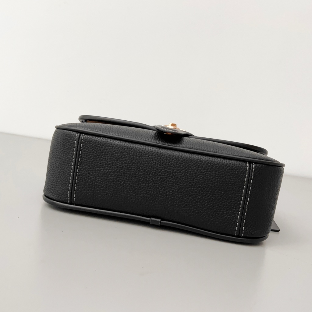 COACH CY683 cak49 The latest Hadley collection crossbody handbag Handbag