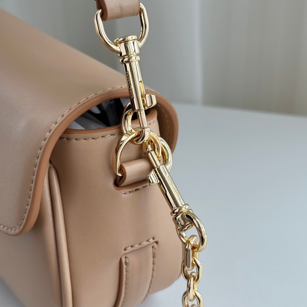 The Clover Small Shoulder Bag Leather Underarm Bag Chain Bag 2P4HSHO35H02