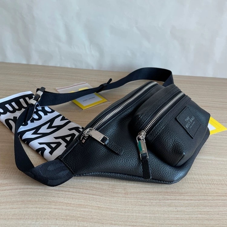 MARC JACOBS 2024 Latest Lychee Grain Cowhide Men's and Women's Casual Double Zipper Chest Bag