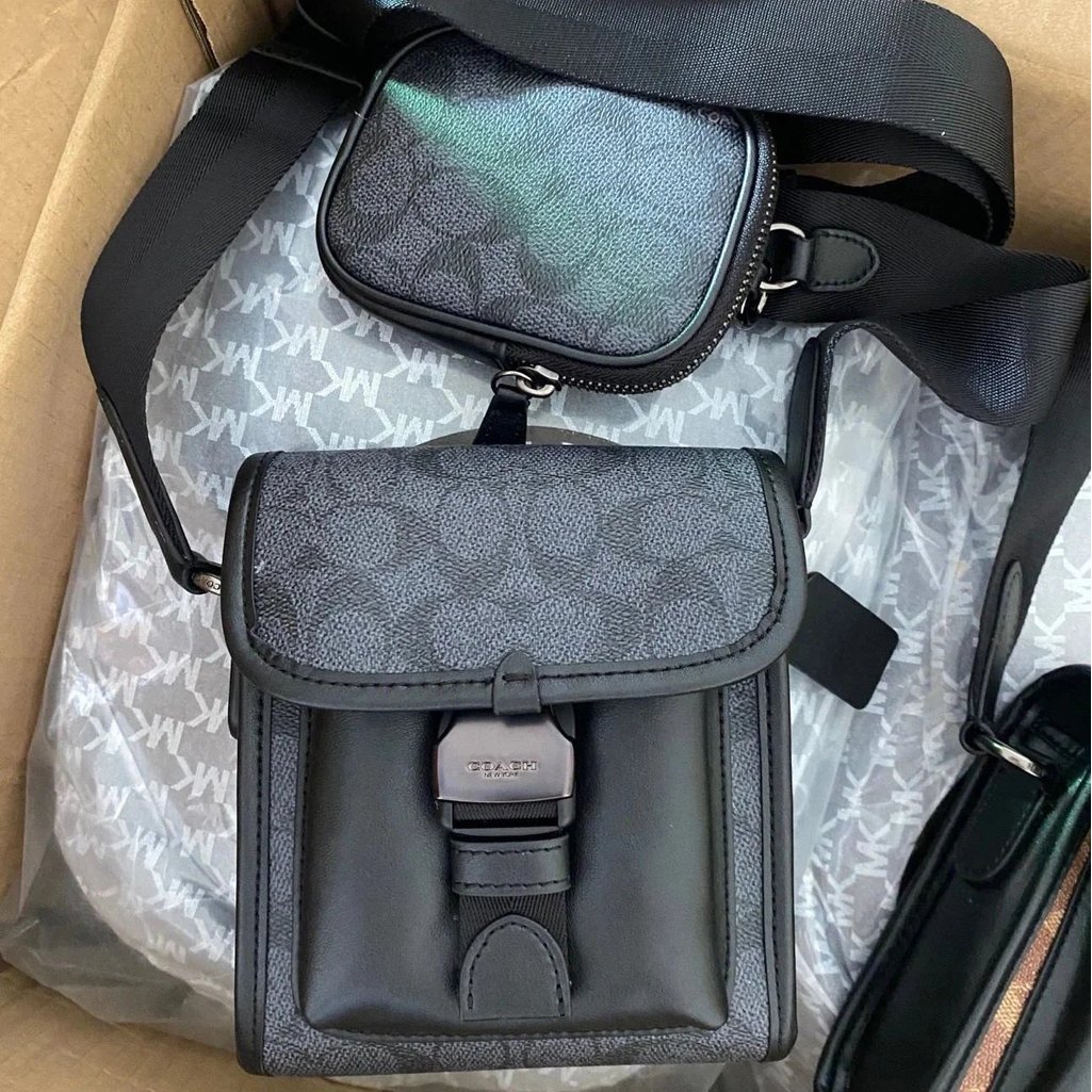 COACH Men's Mobile Phone Bag